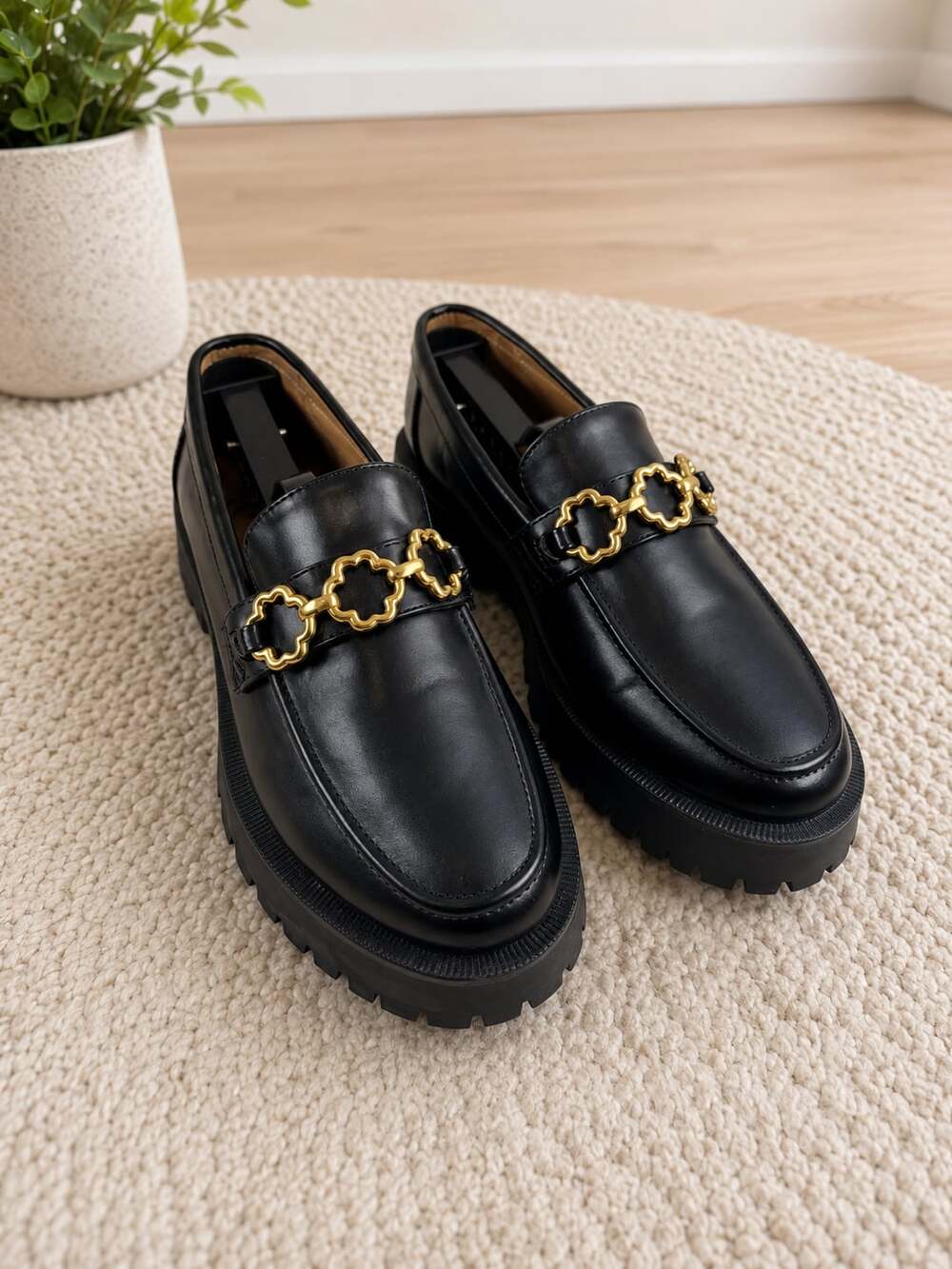 Sam & Libby Remi Black Lug Sole Loafers Gold Chain Platform Shoes Women 7.5